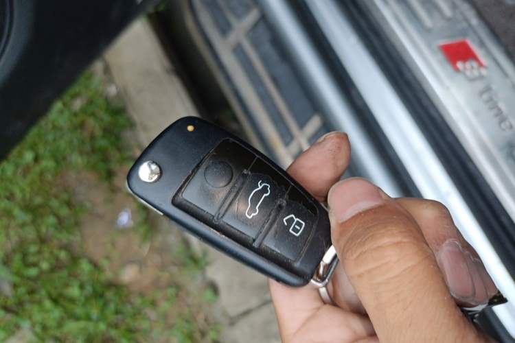 Used Audi Q7 2014 35 TFSI Off-road Model Vehicle Key
