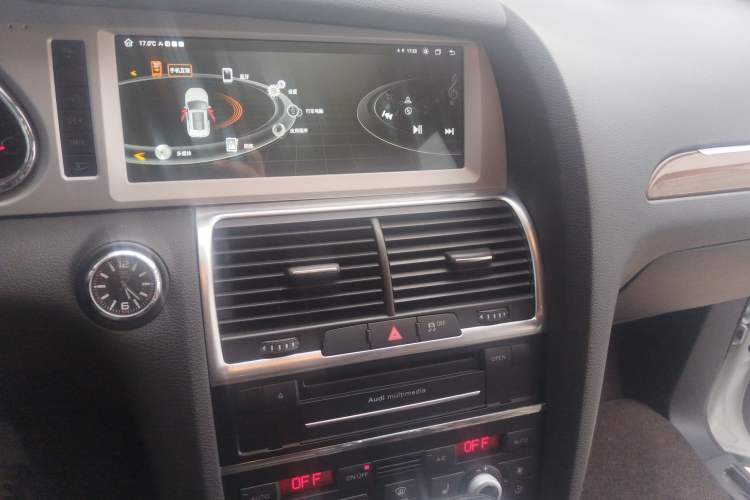 Used Audi Q7 2014 35 TFSI Ambition Edition Audio And AC Panel