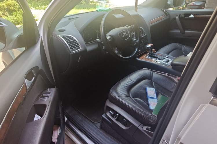 Used Audi Q7 2014 35 TFSI Off-road Model Driver Seat