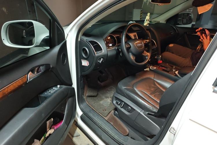 Used Audi Q7  Driver Seat