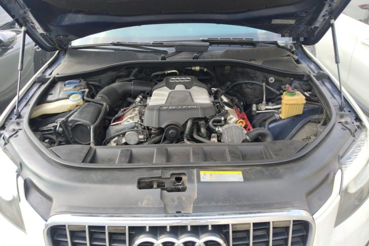 Used Audi Q7 2014 35 TFSI Ambition Edition Engine Bay