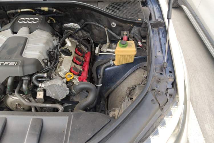 Used Audi Q7 2014 35 TFSI Ambition Edition Engine Bay Left
