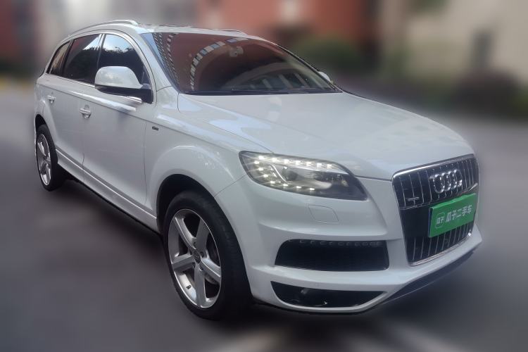 Used Audi Q7 2014 35 TFSI Sport Edition Front Right 45 Deg