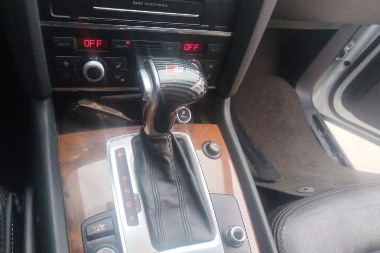Used Audi Q7 2014 35 TFSI Ambition Edition Gear Lever