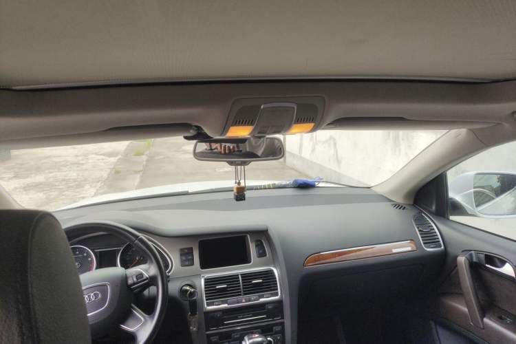 Used Audi Q7 2014 35 TFSI Ambition Edition Headliner