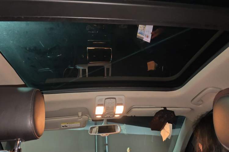 Used Audi Q7  Headliner