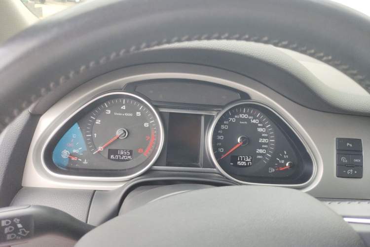 Used Audi Q7 2014 35 TFSI Ambition Edition Instrument Cluster