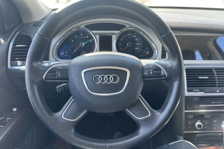 Used Audi Q7 2014 35 TFSI Ambition Edition Interior 6