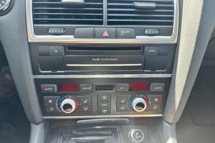 Used Audi Q7 2014 35 TFSI Ambition Edition Interior 7