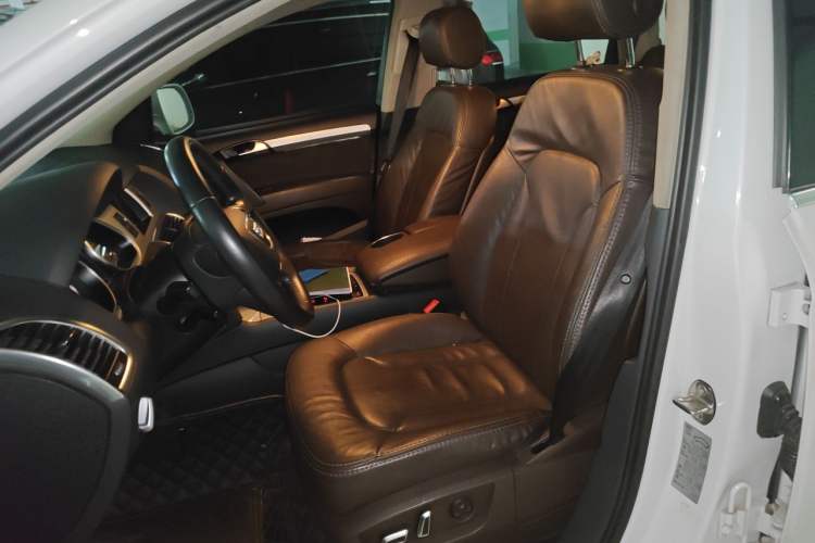 Used Audi Q7 2014 40 TFSI Sport Edition Left Front Seat