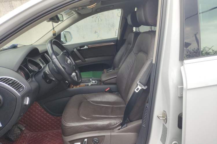 Used Audi Q7 2014 35 TFSI Ambition Edition Left Front Seat