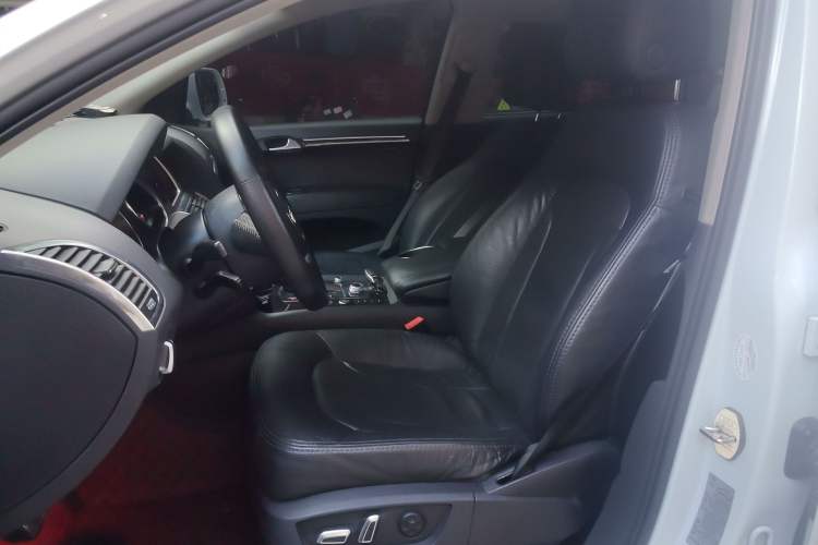 Used Audi Q7 2014 35 TFSI Sport Edition Left Front Seat