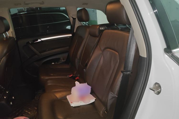 Used Audi Q7 2014 40 TFSI Sport Edition Left Rear Seat