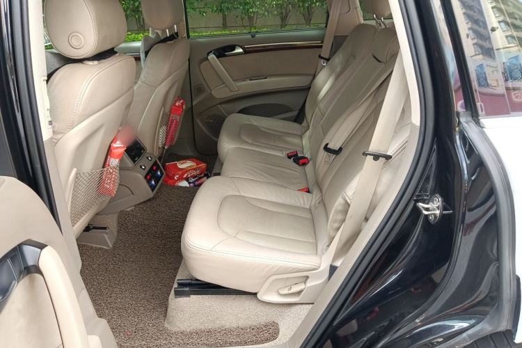 Used Audi Q7 2014 35 TFSI Off-road Model Left Rear Seat