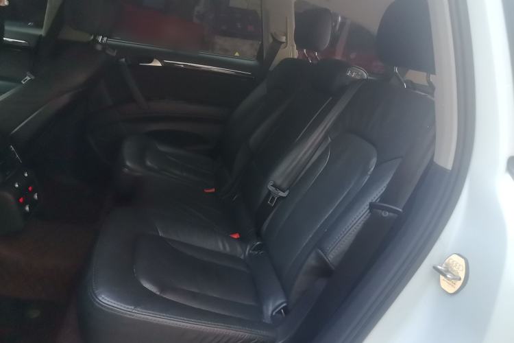 Used Audi Q7 2014 35 TFSI Sport Edition Left Rear Seat