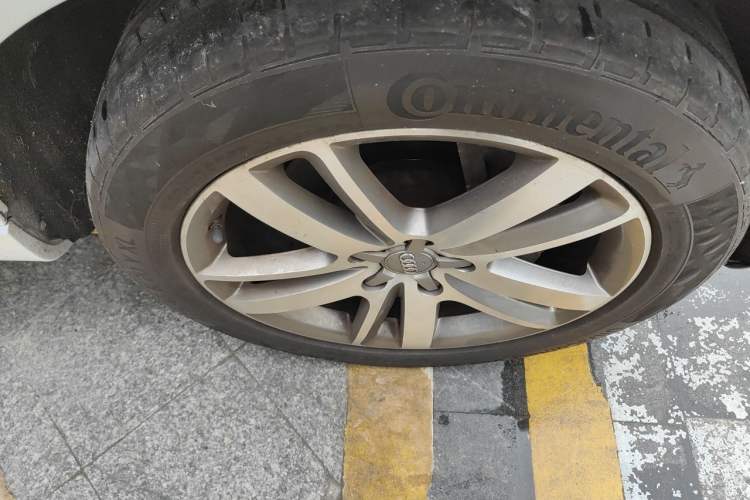 Used Audi Q7 2014 35 TFSI Off-road Model Right Front Wheel Hub