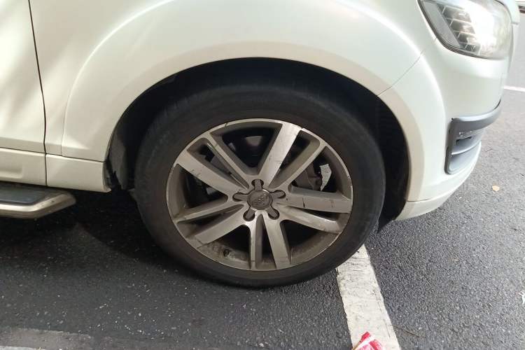 Used Audi Q7 2014 35 TFSI Off-road Model Right Front Wheel Hub