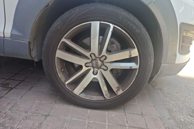 Used Audi Q7 2014 35 TFSI Off-road Model Right Front Wheel Hub