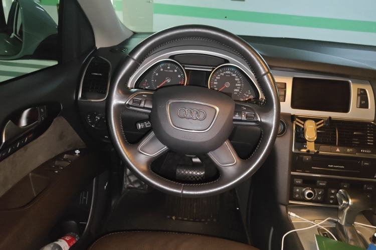 Used Audi Q7 2014 40 TFSI Sport Edition Steering Wheel