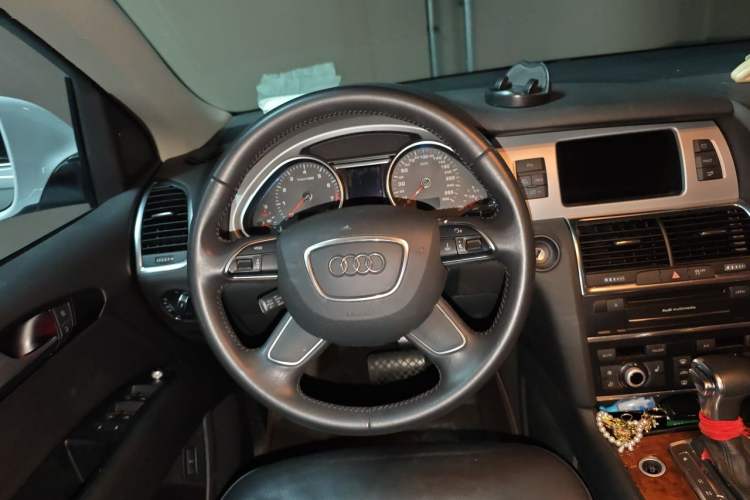 Used Audi Q7  Steering Wheel