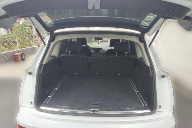 Used Audi Q7 2014 35 TFSI Ambition Edition Trunk