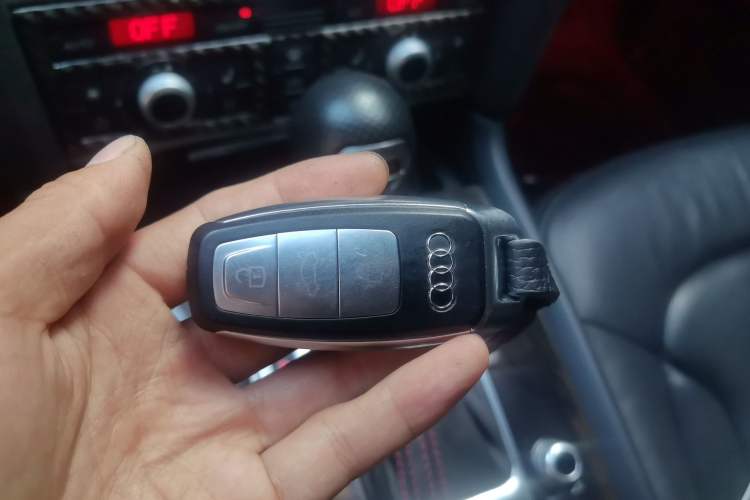 Used Audi Q7 2014 35 TFSI Sport Edition Vehicle Key