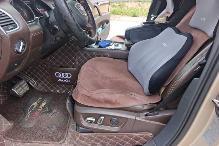 Used Audi Q7 2014 35 TFSI Exclusive Edition Driver Seat