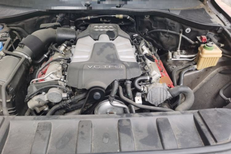 Used Audi Q7 2014 35 TFSI Ambition Edition Engine Bay