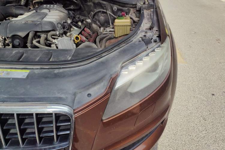 Used Audi Q7 2014 35 TFSI Sport Edition Engine Bay Left