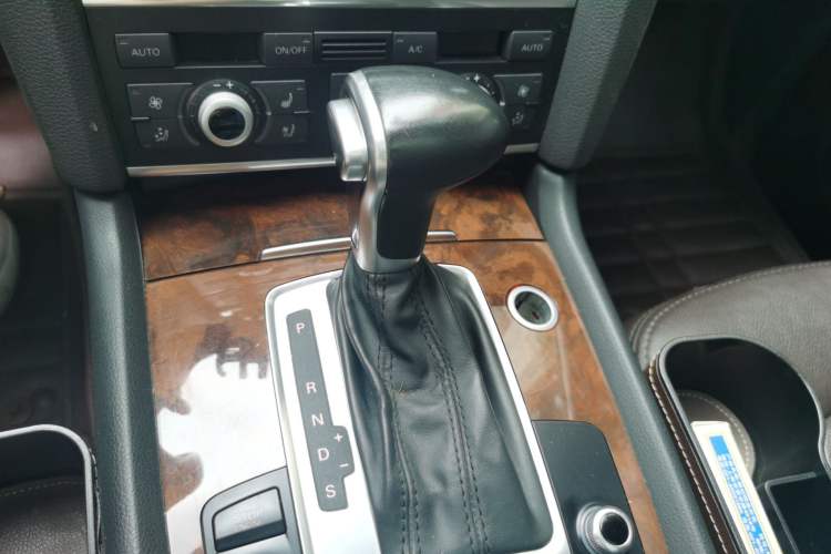 Used Audi Q7 2014 35 TFSI Ambition Edition Gear Lever