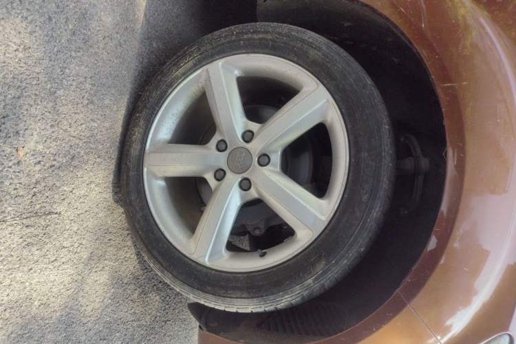 Used Audi Q7 2014 35 TFSI Sport Edition Right Front Wheel Hub