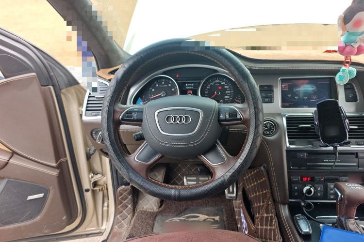 Used Audi Q7 2014 35 TFSI Exclusive Edition Steering Wheel