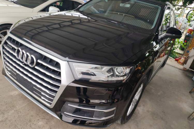 Used Audi Q7 2015 35 TFSI Ambition Edition Guazi used car, China used car export, Used car for sale, Used Audi cars, Cheapest cars for sale