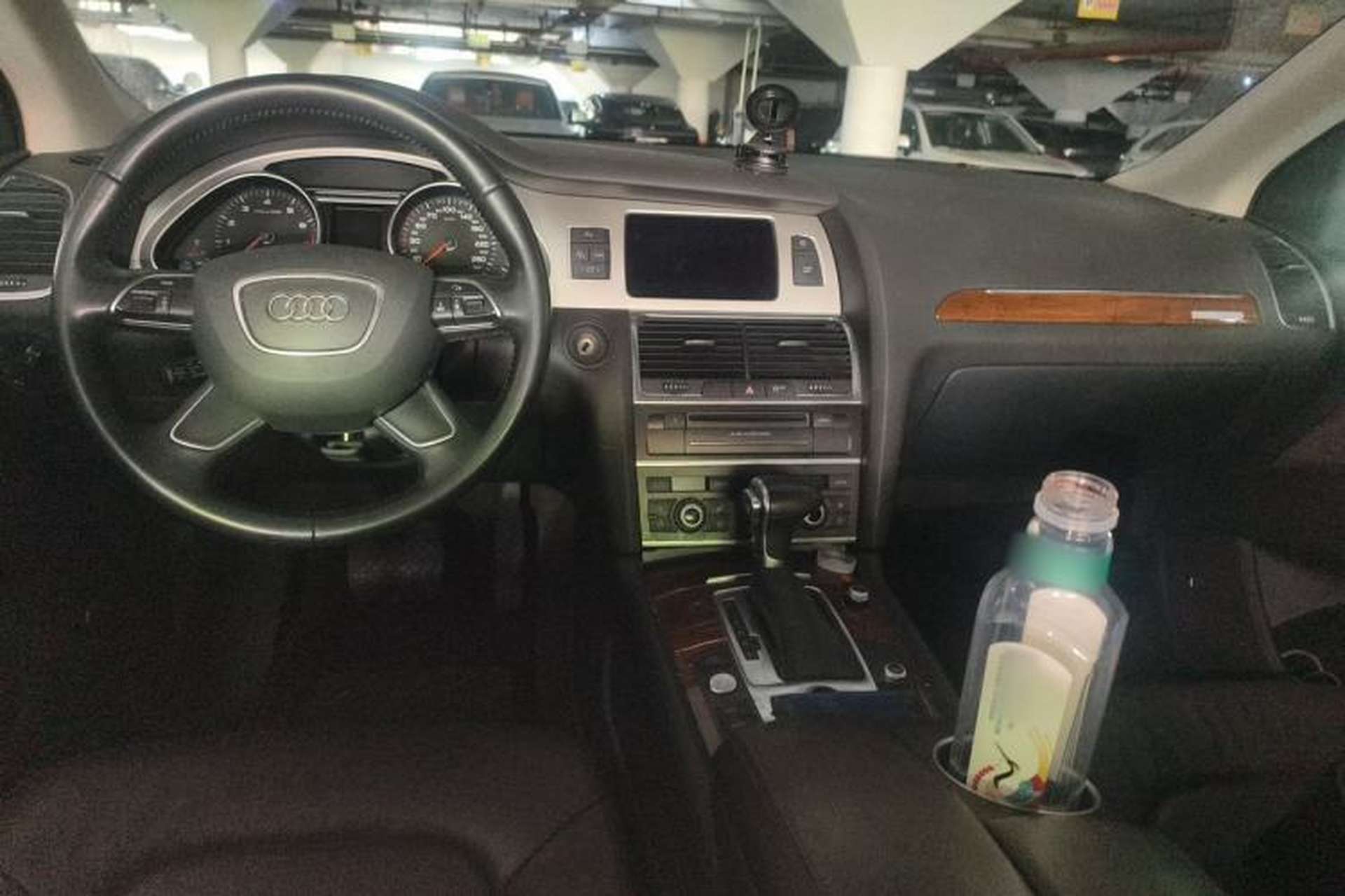 Used Audi Q7 2015 35 TFSI Ambition Edition Center Console