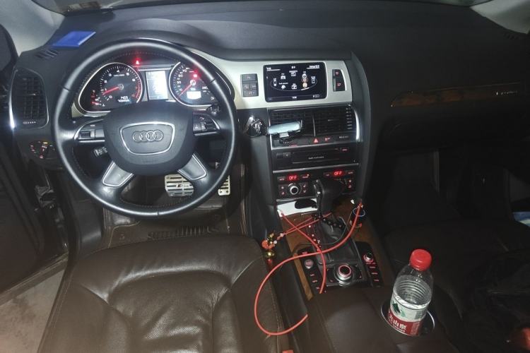 Used Audi Q7 2015 35 TFSI Sport Edition Center Console
