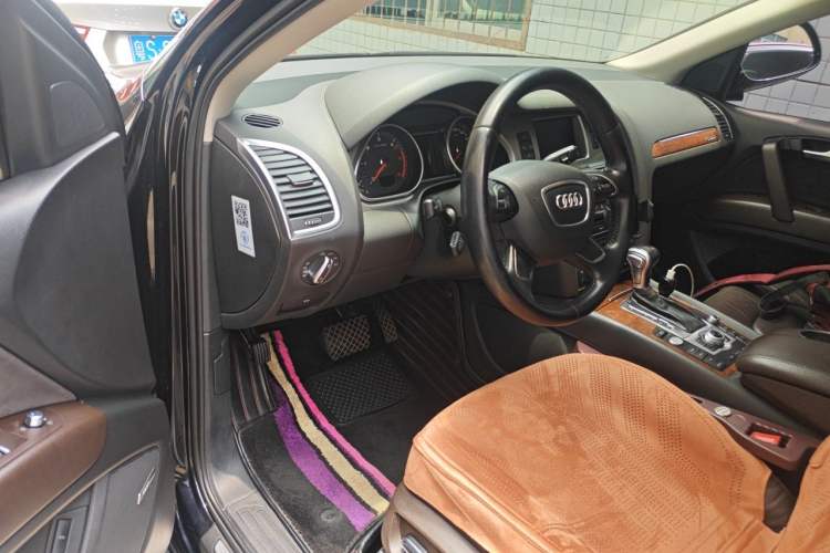 Used Audi Q7 2015 35 TDI Excellence Edition Driver Seat