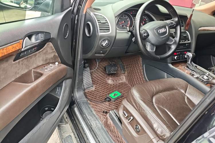 Used Audi Q7 2015 35 TFSI Ambition Edition Driver Seat