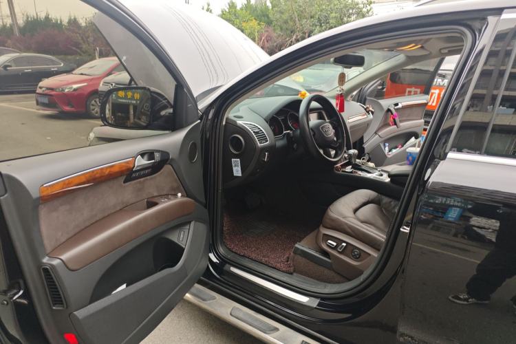 Used Audi Q7 2015 35 TFSI Ambition Edition Driver Seat