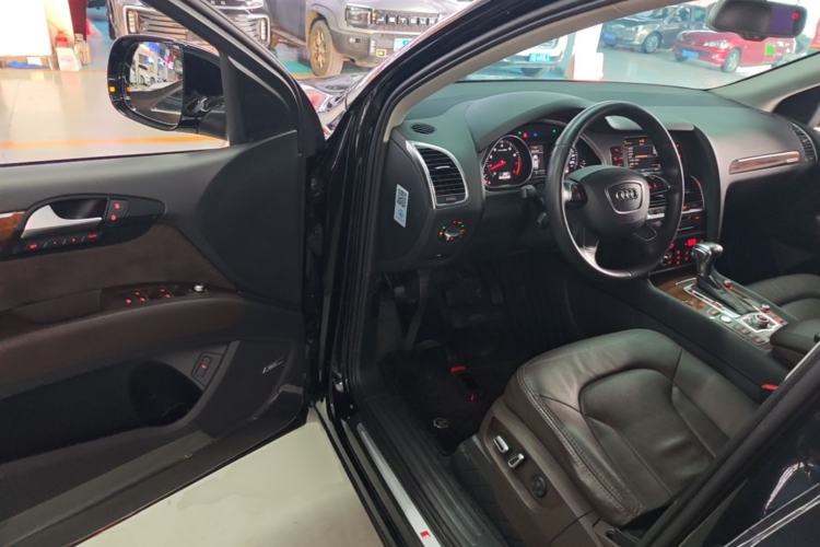 Used Audi Q7 2015 35 TFSI Sport Edition Driver Seat