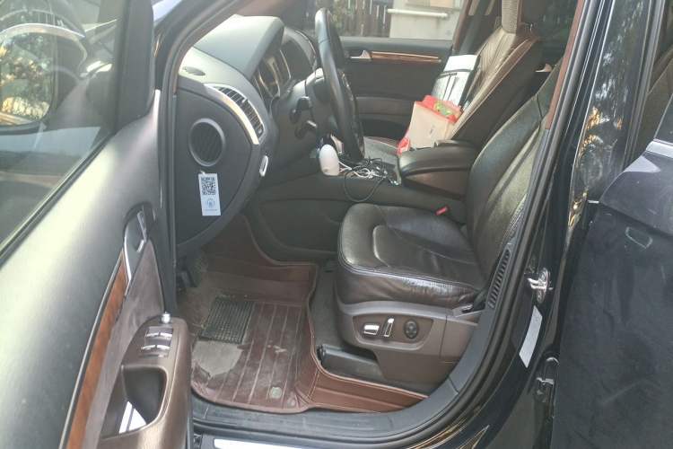 Used Audi Q7 2015 35 TFSI Ambition Edition Driver Seat