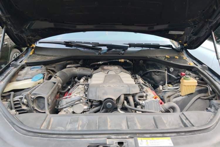 Used Audi Q7 2015 35 TFSI Sport Edition Engine Bay