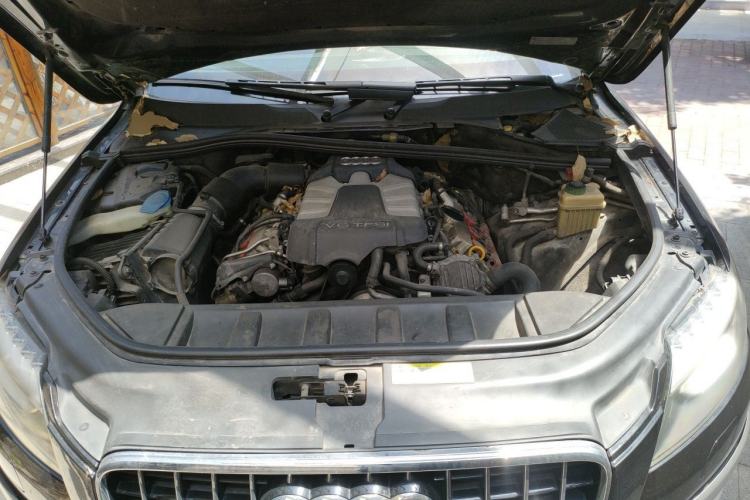 Used Audi Q7 2015 40 TFSI Collector's Edition Engine Bay