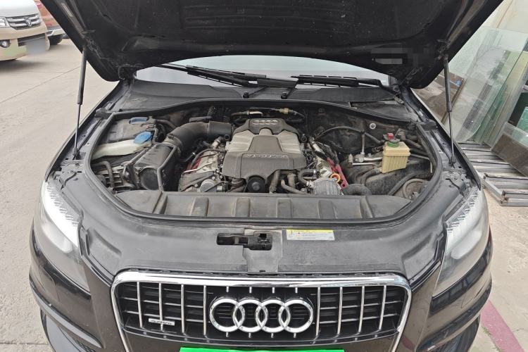 Used Audi Q7 2015 35 TFSI Sport Edition Engine Bay