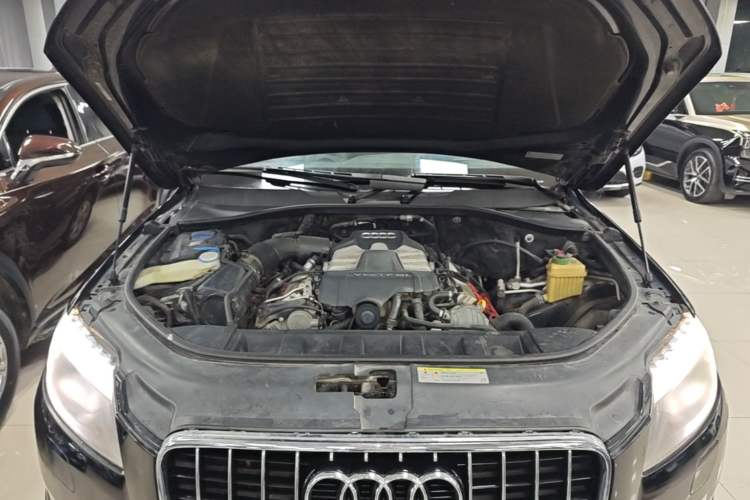Used Audi Q7 2015 35 TFSI Ambition Edition Engine Bay