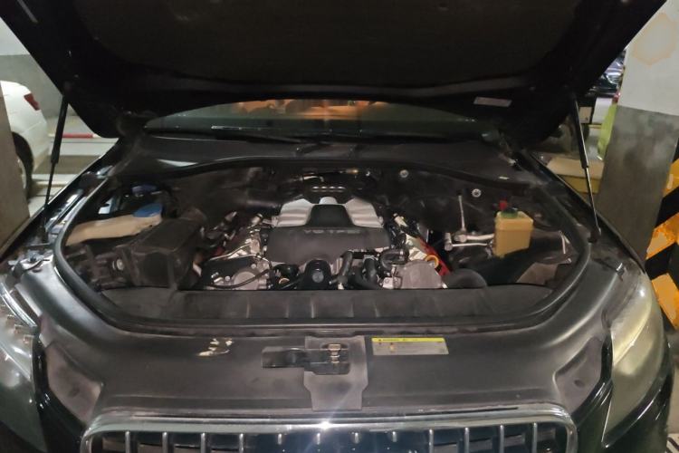 Used Audi Q7 2015 40 TFSI Collector's Edition Engine Bay