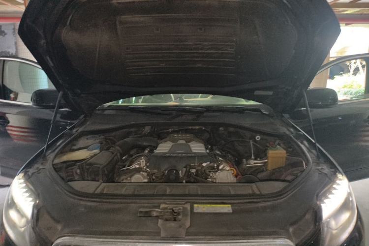 Used Audi Q7 2015 35 TFSI Ambition Edition Engine Bay