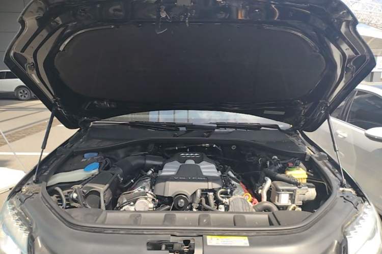 Used Audi Q7 2015 35 TFSI Ambition Edition Engine Bay