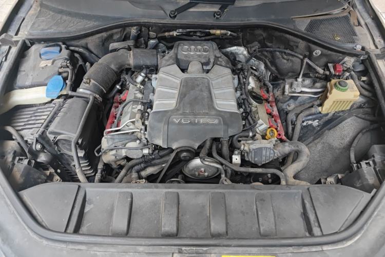 Used Audi Q7 2015 35 TFSI Ambition Edition Engine Bay