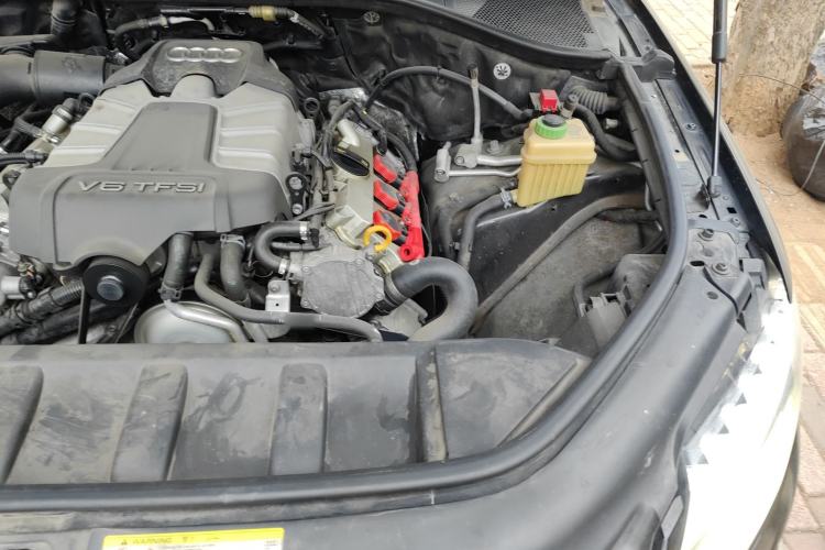 Used Audi Q7 2015 35 TFSI Sport Edition Engine Bay Left