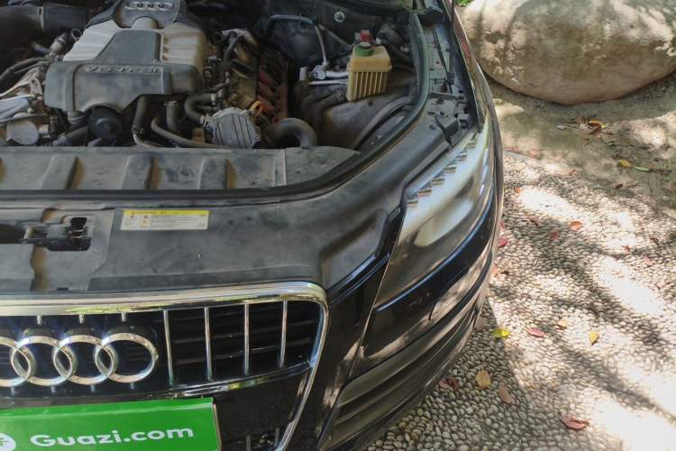 Used Audi Q7 2015 40 TFSI Collector's Edition Engine Bay Left